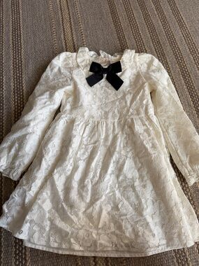 Janie and Jack Cream Lace Long-Sleeve Dress with Black Bow